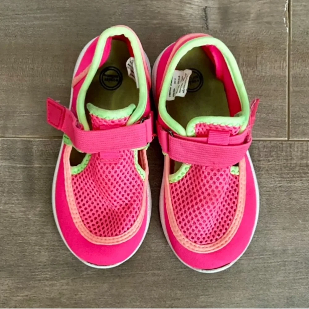Wonder Nation Toddler Girls Beach Water Shoes in Pink